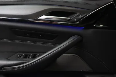 Car image 49