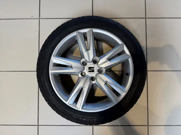 Car image 38