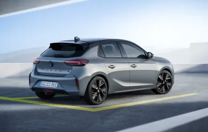 Car image 4
