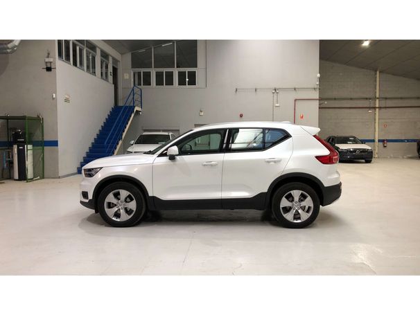 Volvo XC40 T2 Momentum 95 kW image number 28