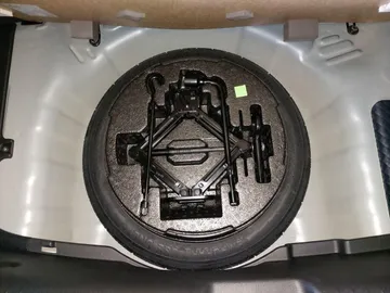 Car image 31