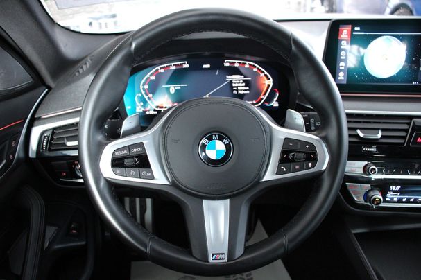 BMW 530d Touring M 210 kW image number 24