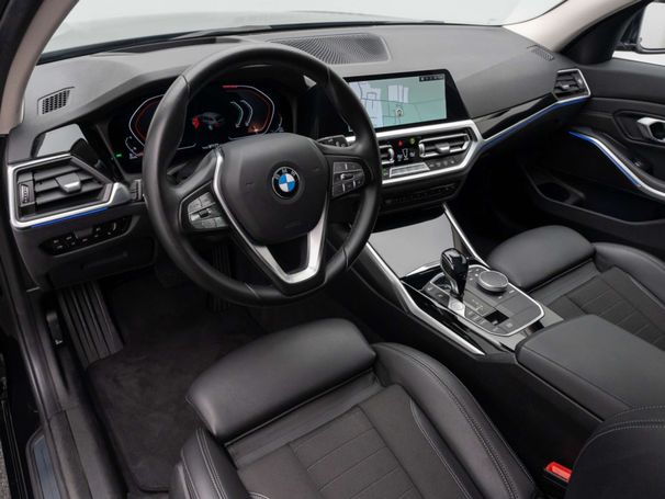 BMW 320d Touring Sport Line 140 kW image number 23