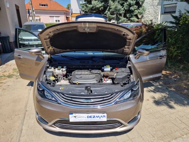 Chrysler Pacifica 3.6 Hybrid 194 kW image number 17