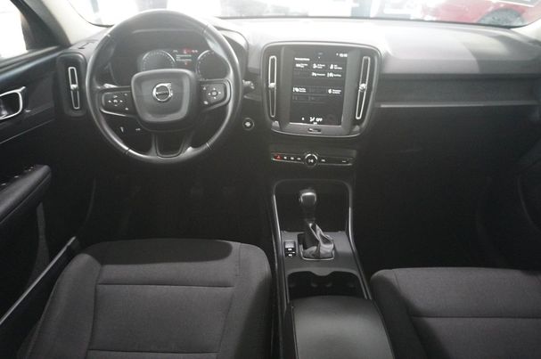 Volvo XC40 T3 115 kW image number 23