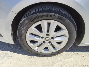 Car image 47