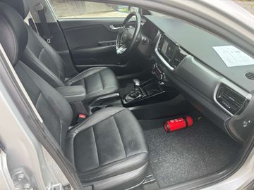 Car image 14