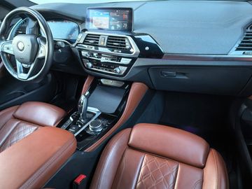 Car image 38