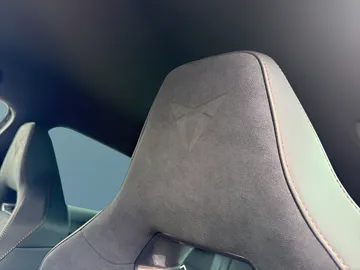Car image 28