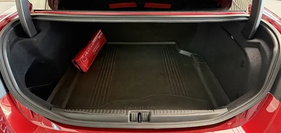 Car image 38