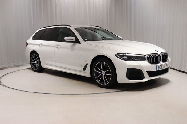 BMW 530i Touring xDrive 185 kW image number 2