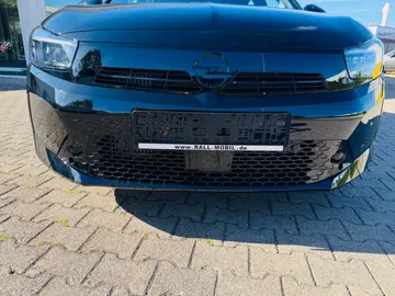 Car image 27