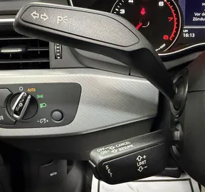 Car image 26