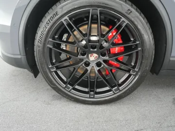Car image 40