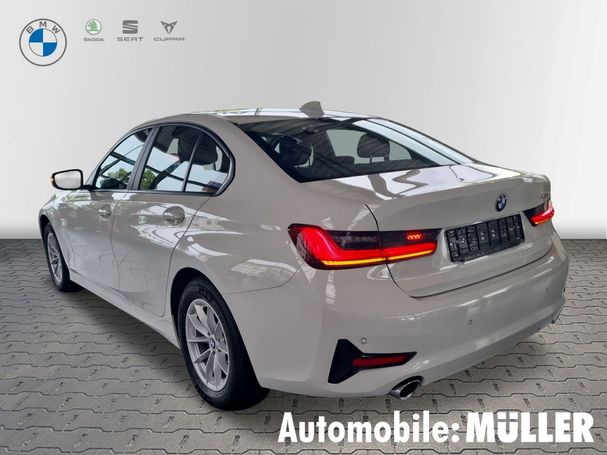 BMW 320i 135 kW image number 5