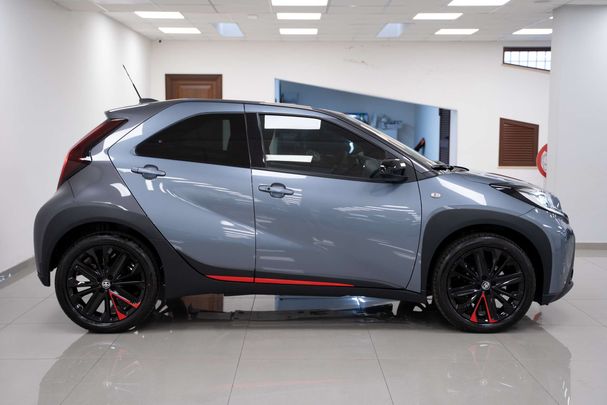 Toyota Aygo X 1.0 53 kW image number 5