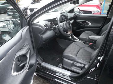 Car image 11