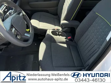 Car image 28