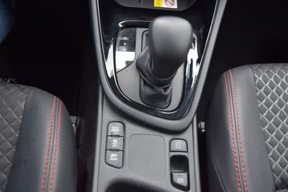 Car image 10