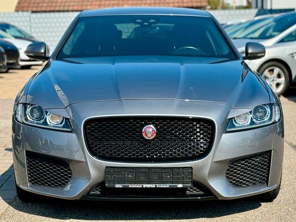 Jaguar XF 25d AWD Chequered Flag 177 kW image number 2