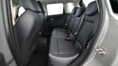 Car image 24