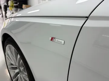 Car image 27
