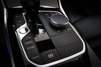 Car image 36