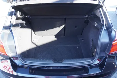 Car image 33