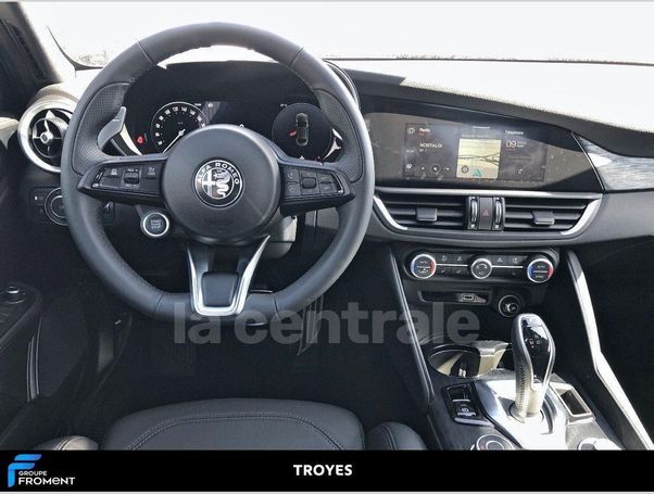 Alfa Romeo Giulia 2.2 AT8 118 kW image number 8