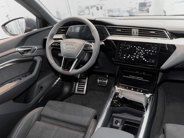 Audi Q8 50 quattro e-tron Sportback 250 kW image number 4