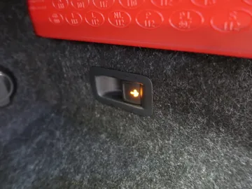 Car image 38