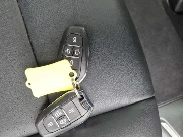 Car image 42