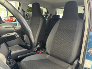 Car image 23