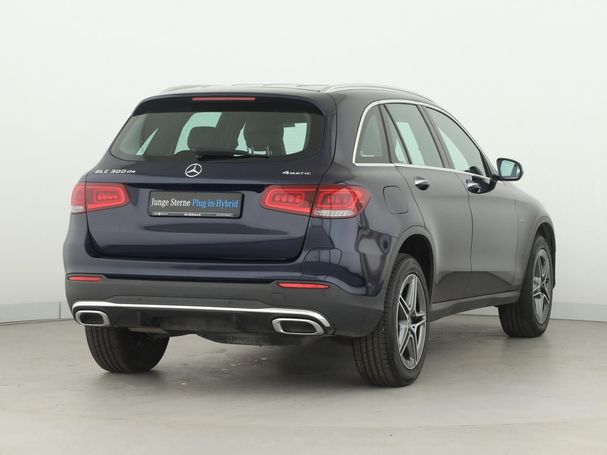 Mercedes-Benz GLC 300 de 225 kW image number 4