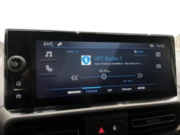 Car image 33