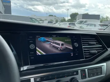 Car image 37