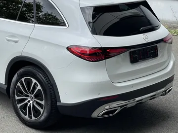 Car image 45
