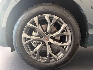 Car image 31