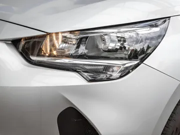 Car image 24