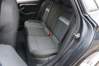 Car image 33