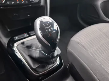 Car image 28