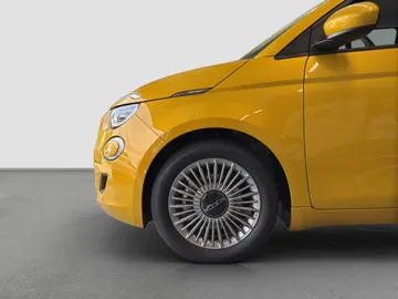 Car image 20