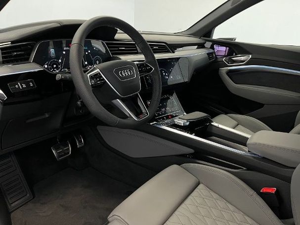 Audi Q8 55 quattro e-tron S-line 300 kW image number 8