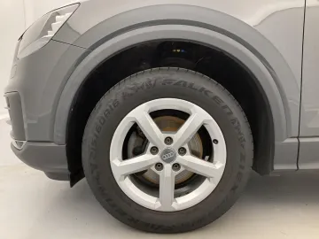 Car image 37