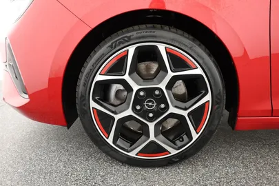 Car image 34