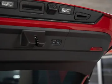 Car image 40