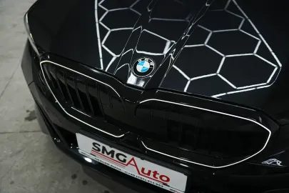 Car image 40