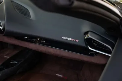 Car image 35