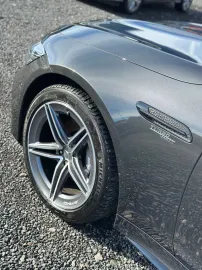 Car image 40