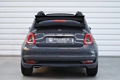 Car image 5